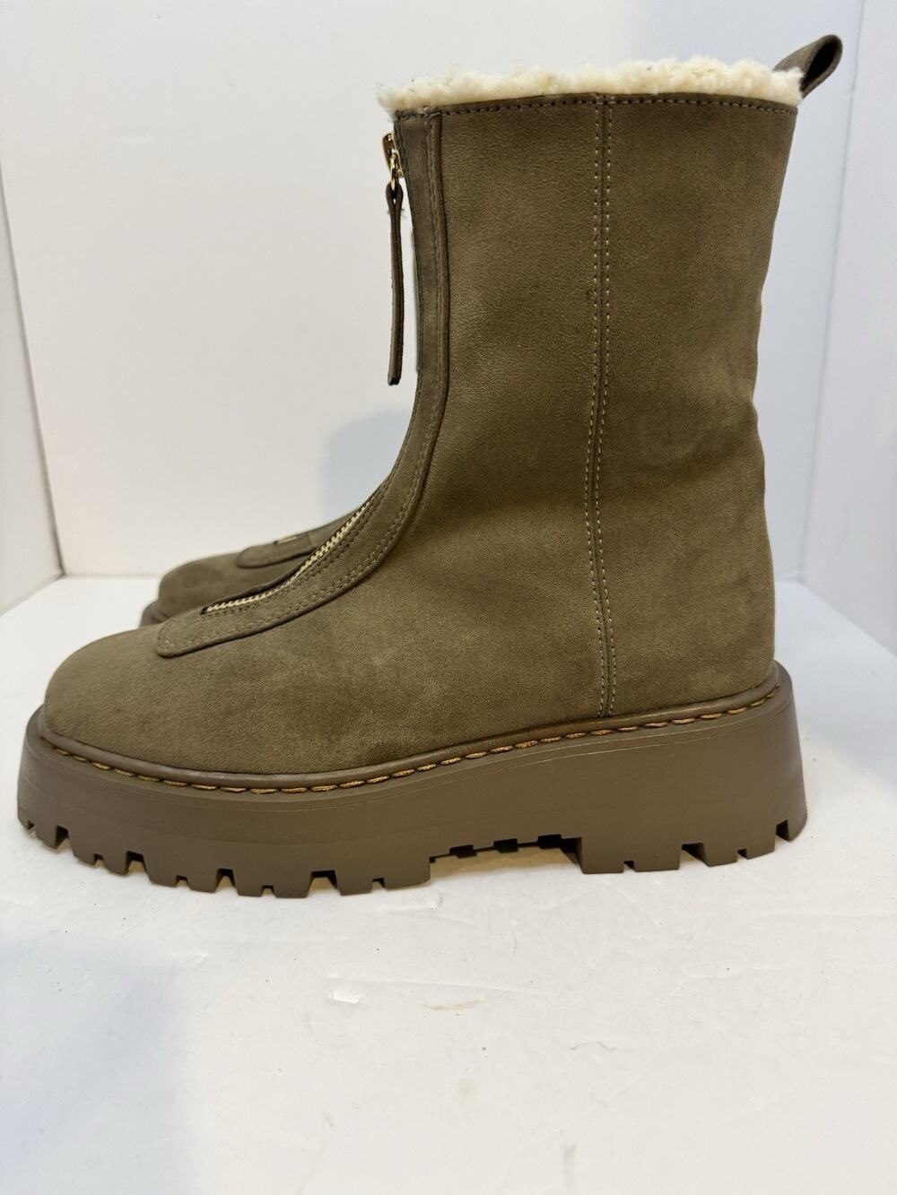 Warm-Lined Boots H&M Women’s Olive Suede Lug Sole EU 38/US 7.5 - Picture 1 of 13